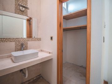 RESIDENCIA EN VENTA EN FRACCIONAMIENTO EL LUCERO