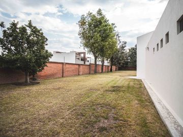 RESIDENCIA EN VENTA EN FRACCIONAMIENTO EL LUCERO