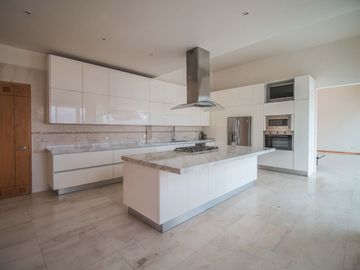 RESIDENCIA EN VENTA EN FRACCIONAMIENTO EL LUCERO
