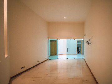 RESIDENCIA EN VENTA EN FRACCIONAMIENTO EL LUCERO