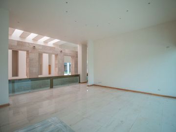 RESIDENCIA EN VENTA EN FRACCIONAMIENTO EL LUCERO