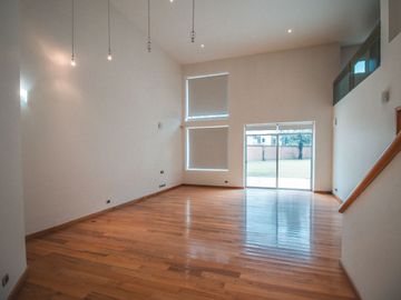 RESIDENCIA EN VENTA EN FRACCIONAMIENTO EL LUCERO