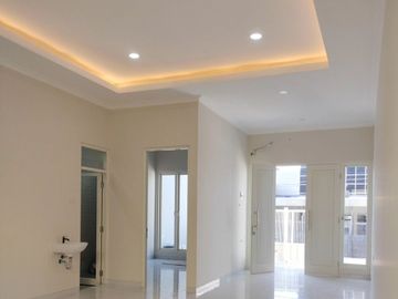 BARU, Rumah Manyar Kertoadi Mewah 2 Lantai dkt Raya MERR Kertajaya SHM