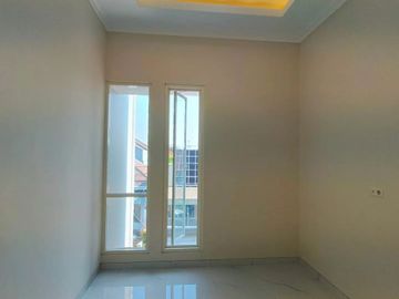 BARU, Rumah Manyar Kertoadi Mewah 2 Lantai dkt Raya MERR Kertajaya SHM