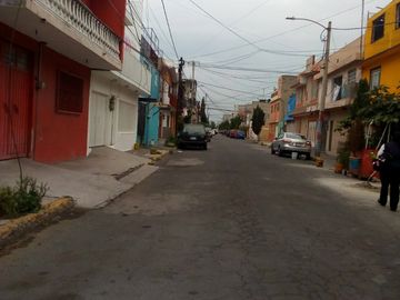 Casa, para 4 familias