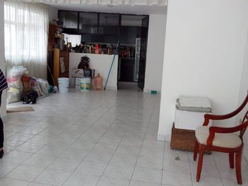 Casa, para 4 familias