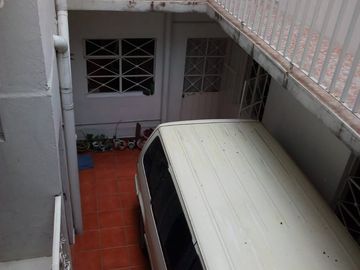 Casa, para 4 familias