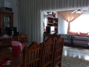 Casa, para 4 familias