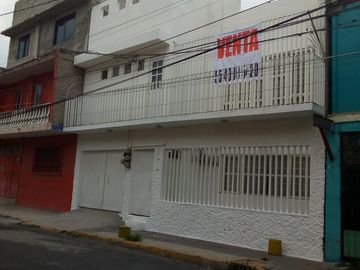 Casa, para 4 familias