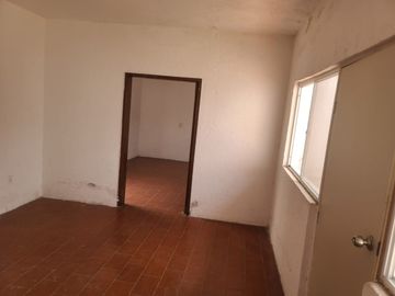 VENTA DE 2 LOCALES, UN DEPARTAMENTO Y UN SALÓN DE EVENTOS EN ARAGÓN - CENTRO, QUERÉTARO.