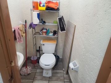 VENTA DE 2 LOCALES, UN DEPARTAMENTO Y UN SALÓN DE EVENTOS EN ARAGÓN - CENTRO, QUERÉTARO.