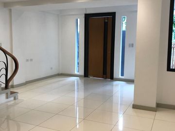 3 Storey Townhouse Unit Teacher's Village Quezon City UNIT 4