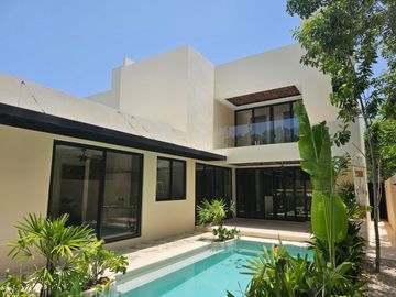 Casa Residencial de 3 recámaras en venta en Valenia Residencial