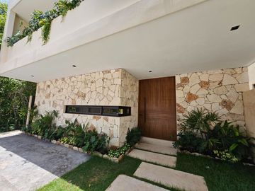 Casa Residencial de 3 recámaras en venta en Valenia Residencial