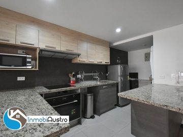 Av. Primero de Mayo, Venta de Departamento 03 Dormitorios