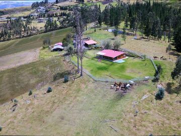 EN VENTA HACIENDA 60 HECTAREAS 20 MIN DEL AEROPUERTO DE QUITO