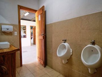 EN VENTA HACIENDA 60 HECTAREAS 20 MIN DEL AEROPUERTO DE QUITO