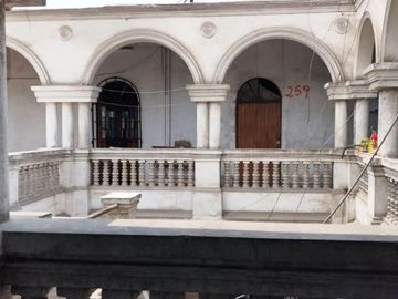 CENTRO HISTORICO VENDO CASONA ANTIGUA DE 1,553M2 EN $2,200,000 MIL DOLARES MUY NEGOCIABLES, JR. CAMANA CDRA.9 VISTA CALLE