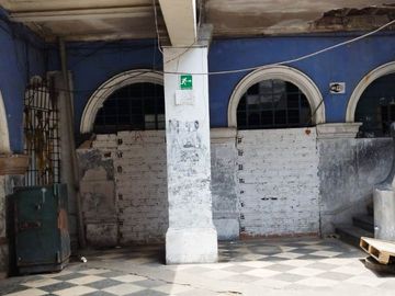 CENTRO HISTORICO VENDO CASONA ANTIGUA DE 1,553M2 EN $2,200,000 MIL DOLARES MUY NEGOCIABLES, JR. CAMANA CDRA.9 VISTA CALLE