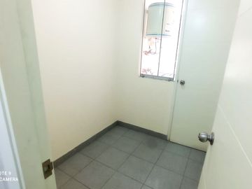 VENTA DE AMPLIO  DEPARTAMENTO EN CONDOMINIO EN LA MOLINA