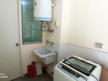 VENTA DE AMPLIO  DEPARTAMENTO EN CONDOMINIO EN LA MOLINA