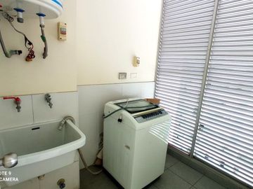 VENTA DE AMPLIO  DEPARTAMENTO EN CONDOMINIO EN LA MOLINA