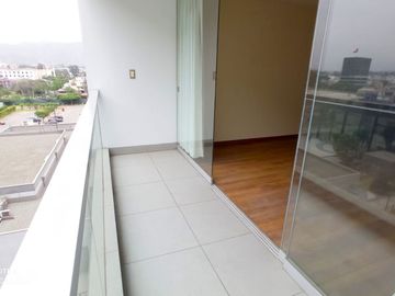VENTA DE AMPLIO  DEPARTAMENTO EN CONDOMINIO EN LA MOLINA