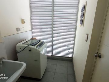 VENTA DE AMPLIO  DEPARTAMENTO EN CONDOMINIO EN LA MOLINA