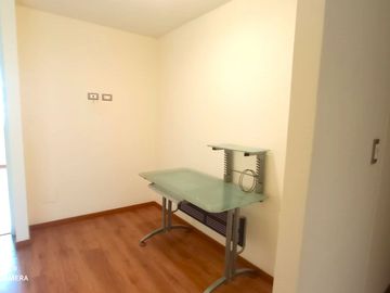VENTA DE AMPLIO  DEPARTAMENTO EN CONDOMINIO EN LA MOLINA