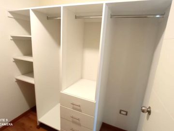 VENTA DE AMPLIO  DEPARTAMENTO EN CONDOMINIO EN LA MOLINA