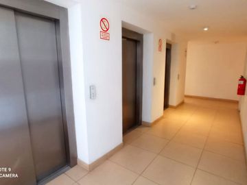 VENTA DE AMPLIO  DEPARTAMENTO EN CONDOMINIO EN LA MOLINA