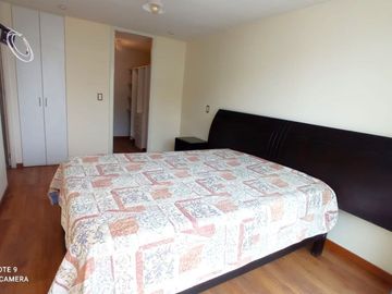 VENTA DE AMPLIO  DEPARTAMENTO EN CONDOMINIO EN LA MOLINA