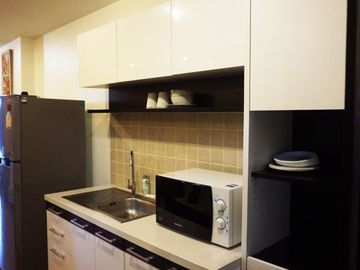 Convenient location condo for sale and rent in Nimman area, close to One Nimman,Maya shopping Mall,fully furnished ready to move in. From The Airport 