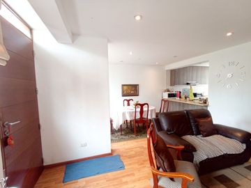 VENTA DE CASA - 2 PISOS MAS AIRES EN SURCO - URB. EL TOTORAL