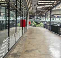 Modern commercial space Phra Kanong BTS - 900Sqm - Next to BTS & main road