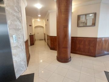 DEPARTAMENTO EN VENTA 184m2, 2 PARQUEDEROS SECTOR BATAN ALTO