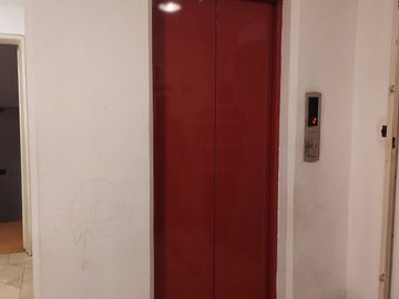 DEPARTAMENTO EN VENTA 184m2, 2 PARQUEDEROS SECTOR BATAN ALTO