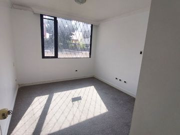 DEPARTAMENTO EN VENTA 184m2, 2 PARQUEDEROS SECTOR BATAN ALTO