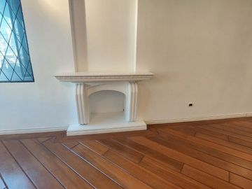 DEPARTAMENTO EN VENTA 184m2, 2 PARQUEDEROS SECTOR BATAN ALTO