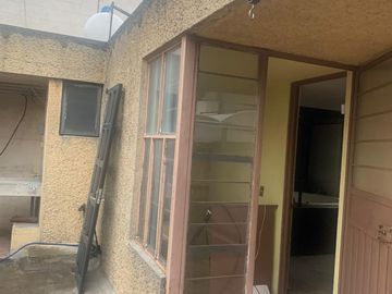 OPORTUNIDAD UNICA DE CASA EN MEZCALAPA RIO CHURUBUSCO CON POSESION