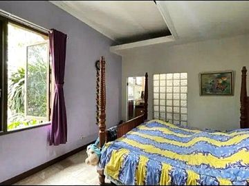 Rumah 2 Lt Depan Taman Dijual MURAH Di Pondok Indah Jaksel