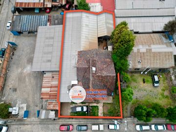 Amplia propiedad con vivienda y nave industrial de venta, Sector Cdla Católica