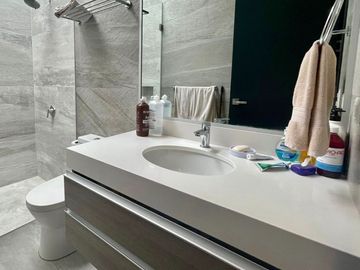 Venta impresionante residencia, a todo lujo. Casuarinas, Surco. la mejor zona de Surco. PARECE ESTRENO