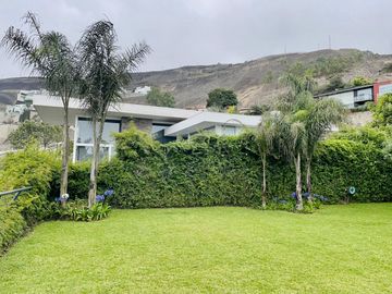 Venta impresionante residencia, a todo lujo. Casuarinas, Surco. la mejor zona de Surco. PARECE ESTRENO