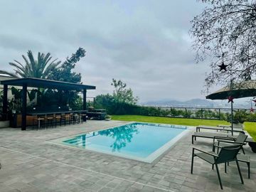 Venta impresionante residencia, a todo lujo. Casuarinas, Surco. la mejor zona de Surco. PARECE ESTRENO