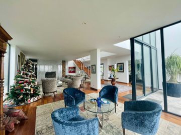 Venta impresionante residencia, a todo lujo. Casuarinas, Surco. la mejor zona de Surco. PARECE ESTRENO