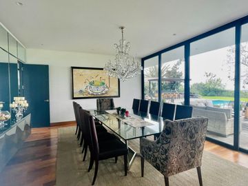 Venta impresionante residencia, a todo lujo. Casuarinas, Surco. la mejor zona de Surco. PARECE ESTRENO