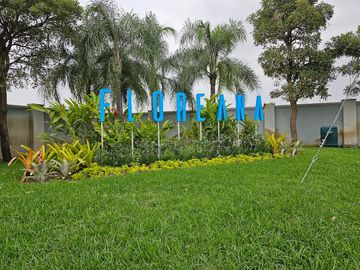 Venta de Casa por Estrenar en la Urb. Casa Laguna, etapa Paradisa cerca del C.C Riocentro El Dorado.
