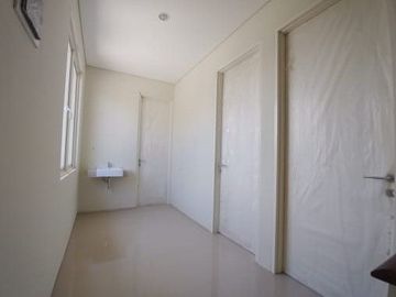Rumah Citraland Northwest Park Pakal Baru Gress Surabaya Barat Semi Furnish dekat Lakarsantri Lontar Manukan