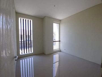 Rumah Citraland Northwest Park Pakal Baru Gress Surabaya Barat Semi Furnish dekat Lakarsantri Lontar Manukan